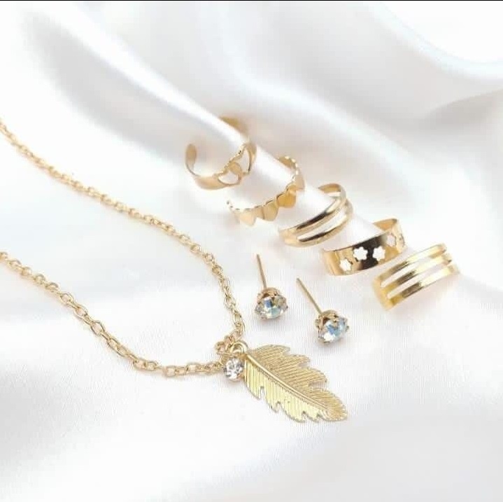 Golden Leaf Jewelry Set
