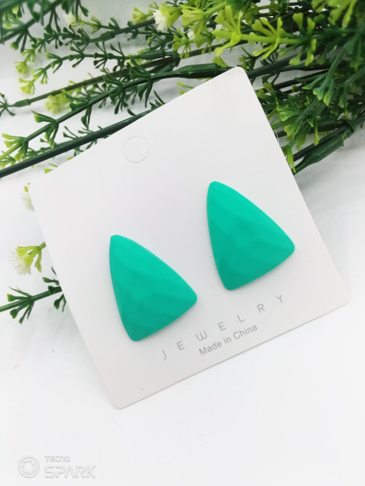 New Trendy Fashion Triangular Green Color Drop Earrings for Women