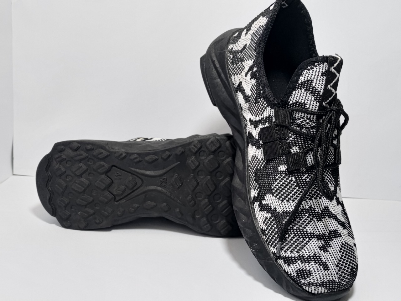 Men Casual Shoes White Sneakers Breathable Mesh Fashions Running Sports Shoes Walking Jogging - Image 3