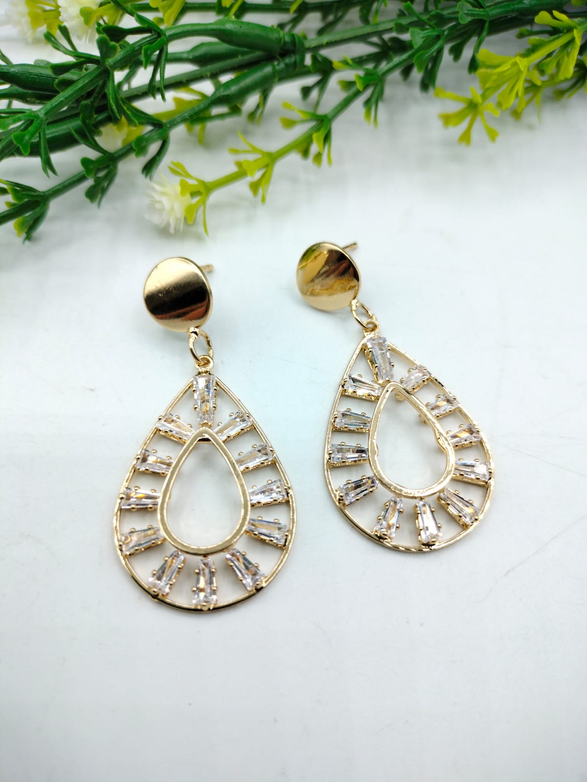 Earrings for Women Golden Drop Earrings Trend Fashion Jewelry