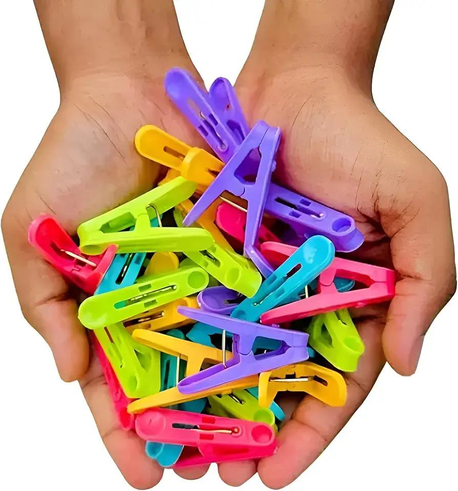 50PCs Cloth Hanging Clips Multicolor - Image 2