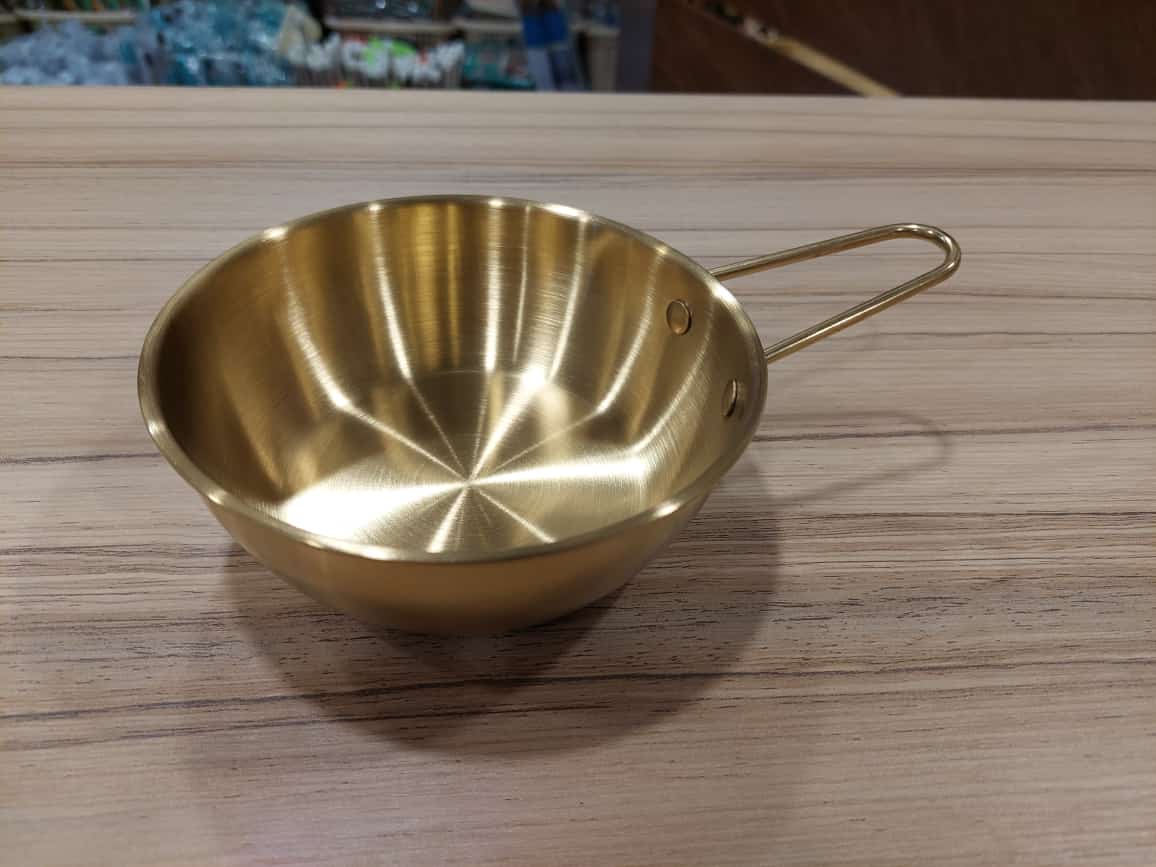 Golden Round Rice Wine Bowl with Handle - Image 7