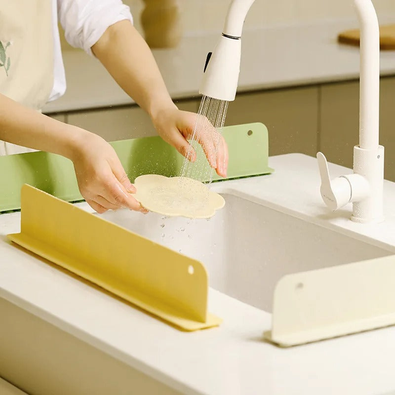 Silicone Sink Baffle Splash Guard for Kitchen and Bathroom - Image 2