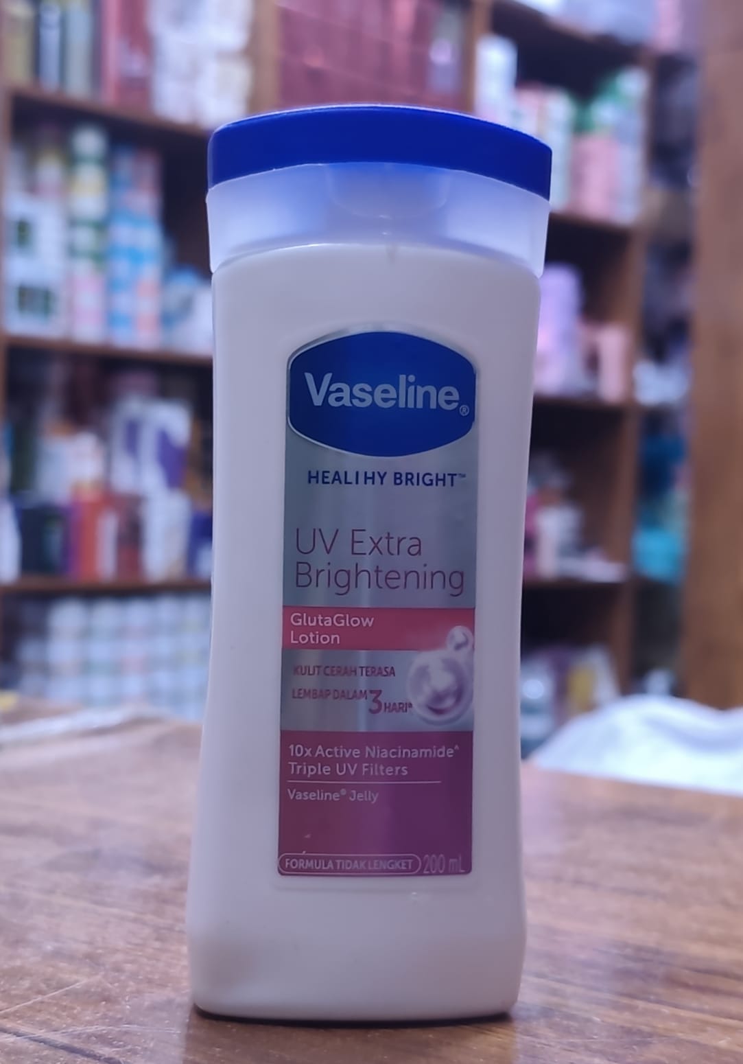 Vaseline UV Brightening Body Lotion – 200ml - Image 2