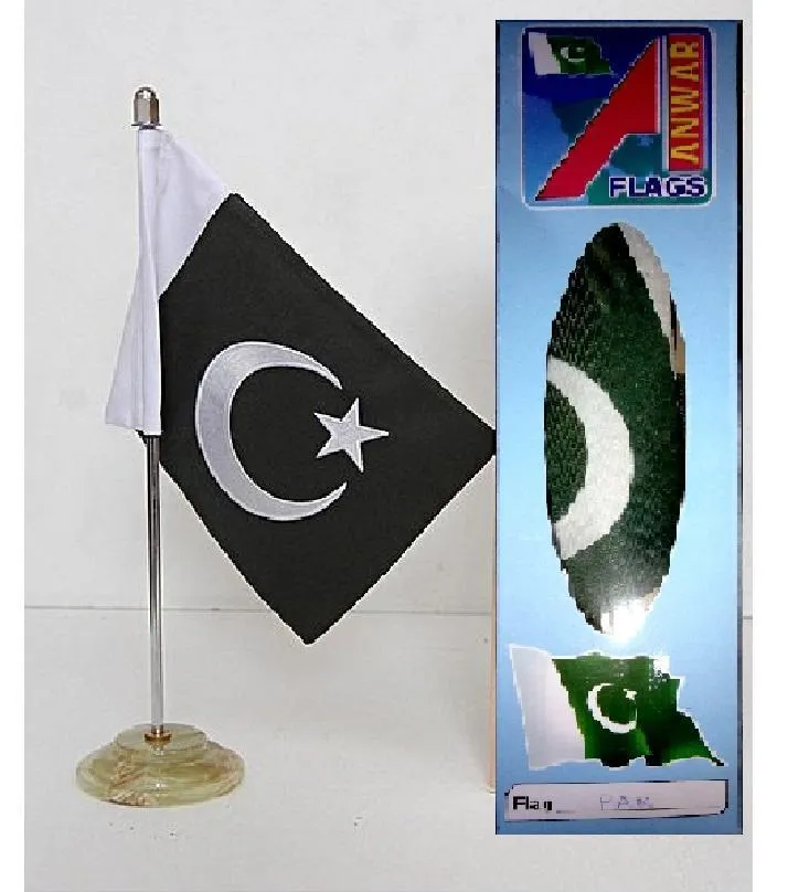 Pakistan Flag Table Decor with Crescent Star
