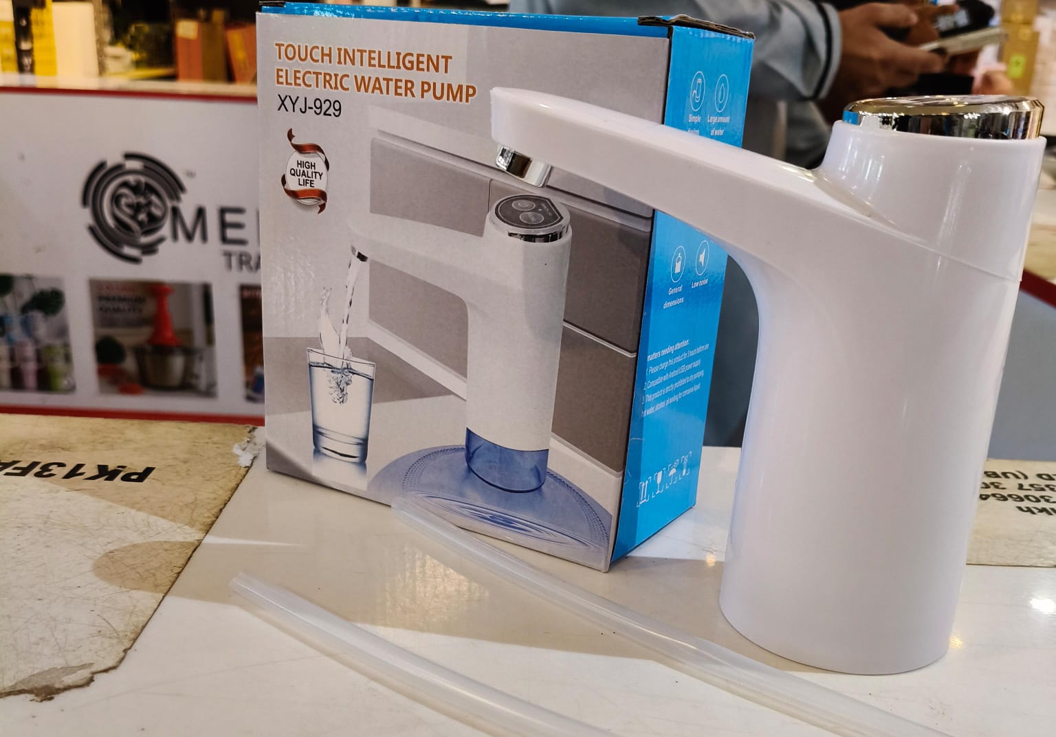 Touch Intelligent Electric Water Pump – Rechargeable Automatic Dispenser For Bottled Water With One -Touch Operation (Random Color) - Image 2