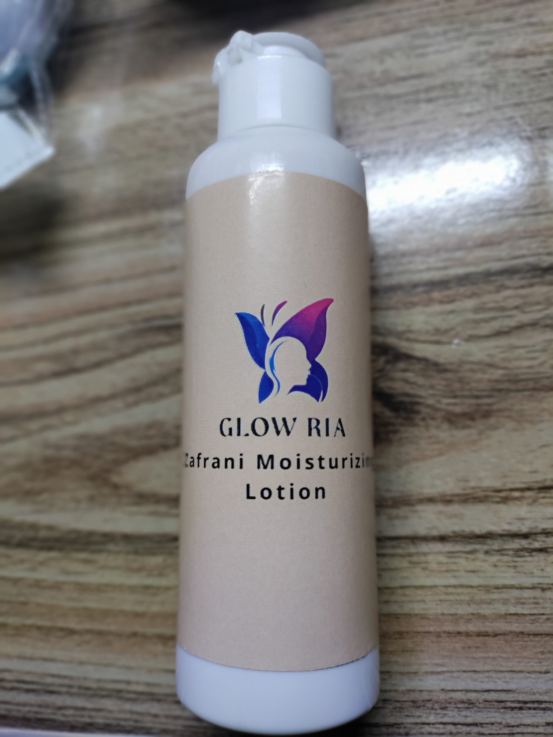 Glow Ria Zafrani Moisturizing Body Lotion – Deep Hydration & Natural Glow, 120 ml - Image 2