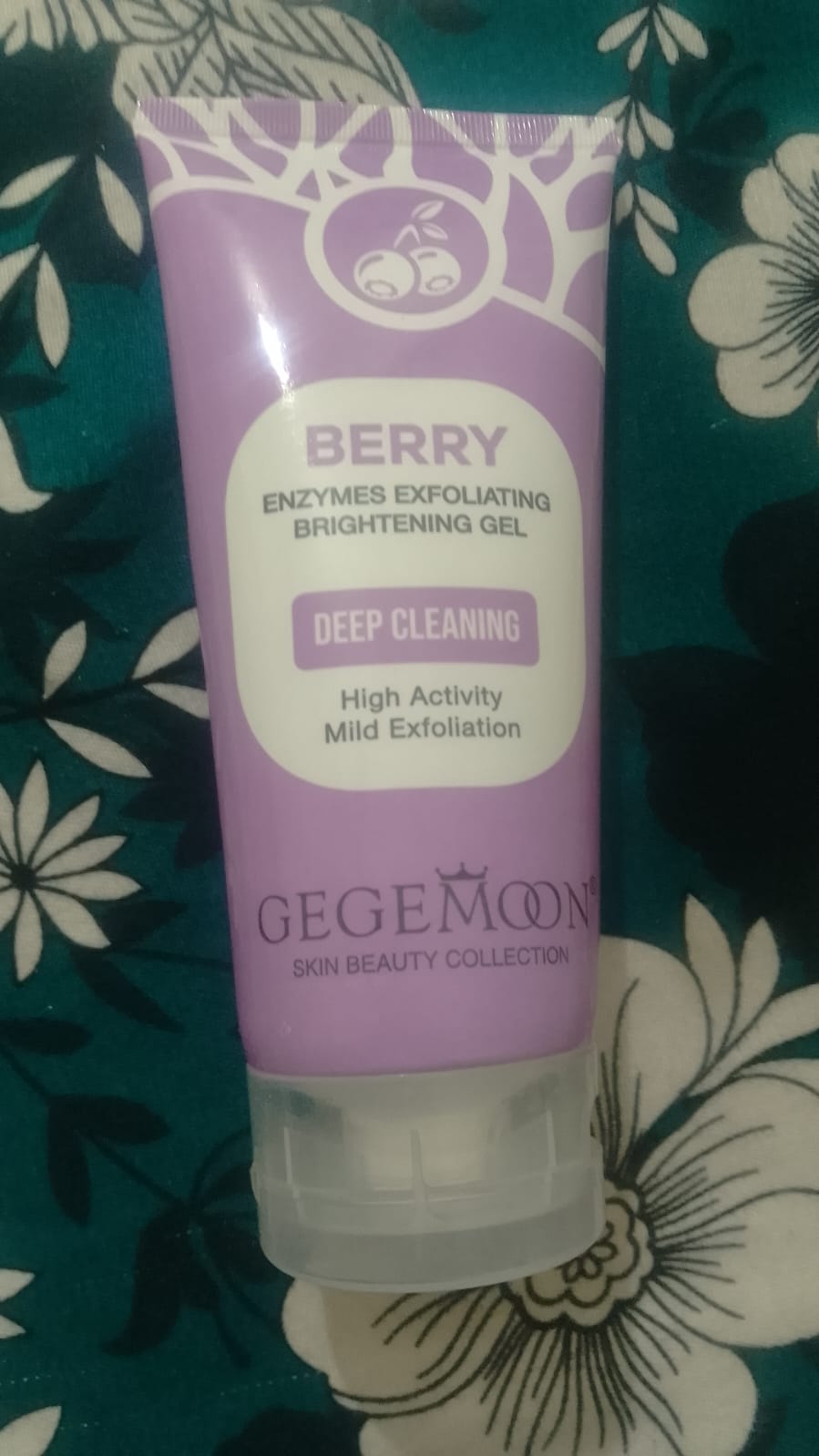 Gegemoon Exfoliating Dead Skin Remover Gel – 150ml Berry Flavor | Smooth & Refreshing Skin Care - Image 2