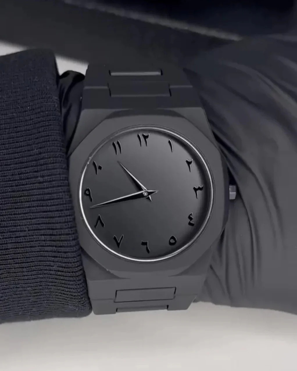 Arabic Aura Watch - Full Black Arabic Dial Men's Modern Creative Quartz Watch - Image 4