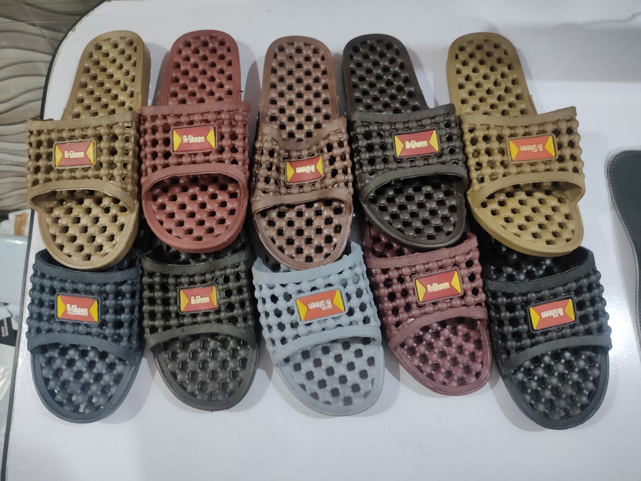 10 Colors Quick-Drying Non-Slip Bathroom Shower Slippers with Bubble Massage - Image 5