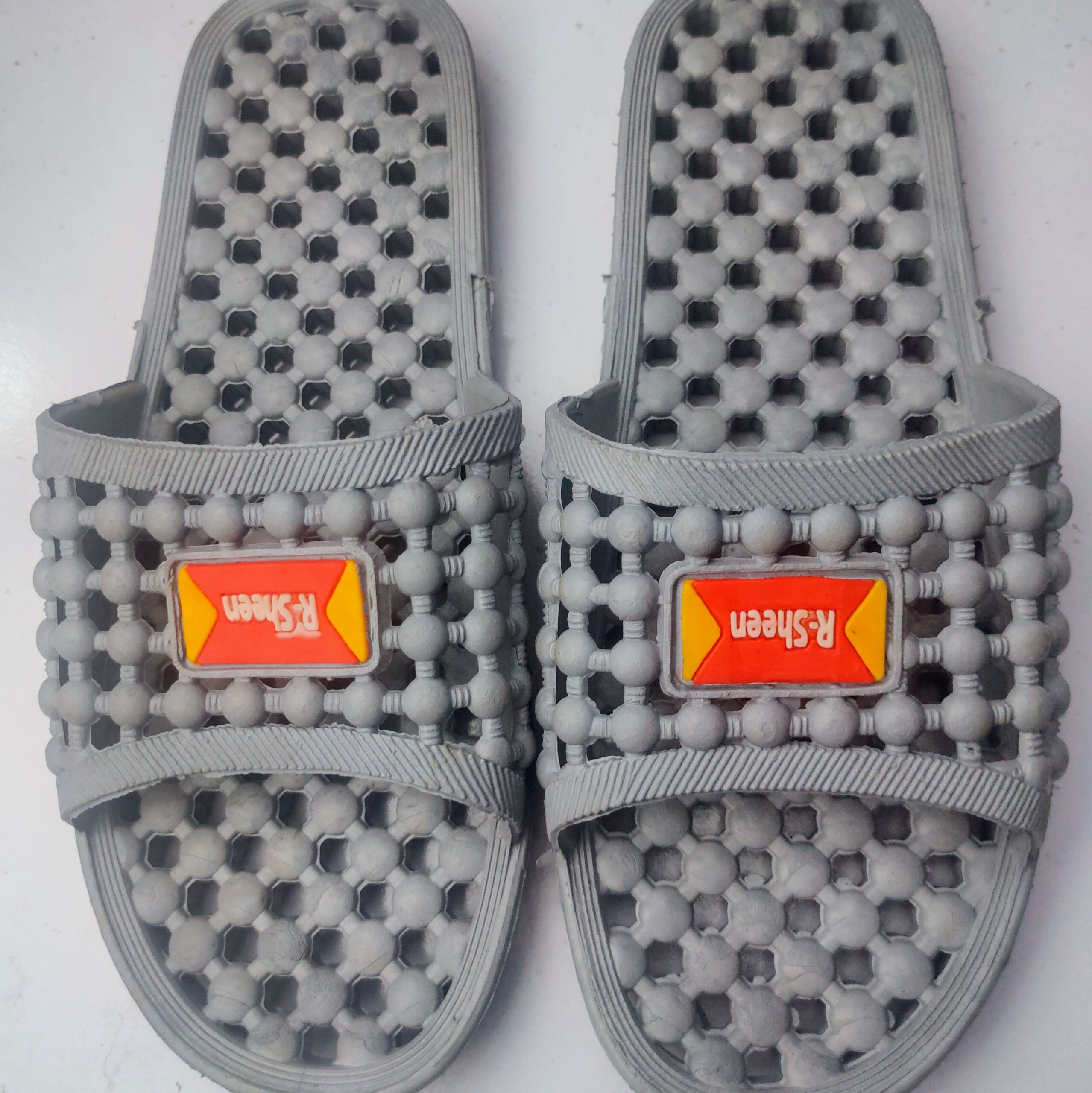 10 Colors Quick-Drying Non-Slip Bathroom Shower Slippers with Bubble Massage - Image 12